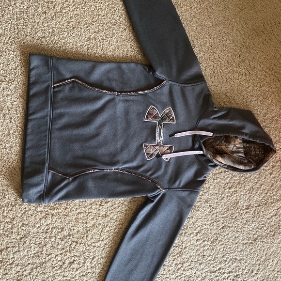 Under Armour Gray/Camo Hoodie, Size S - Picture 4 of 4